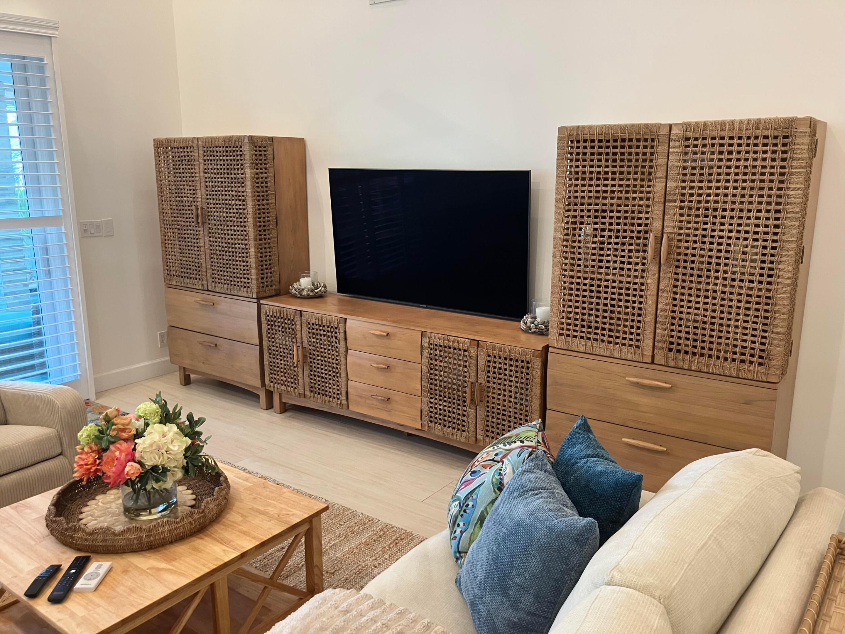 PELICAN HARBOR PH 4 - Residential Lease