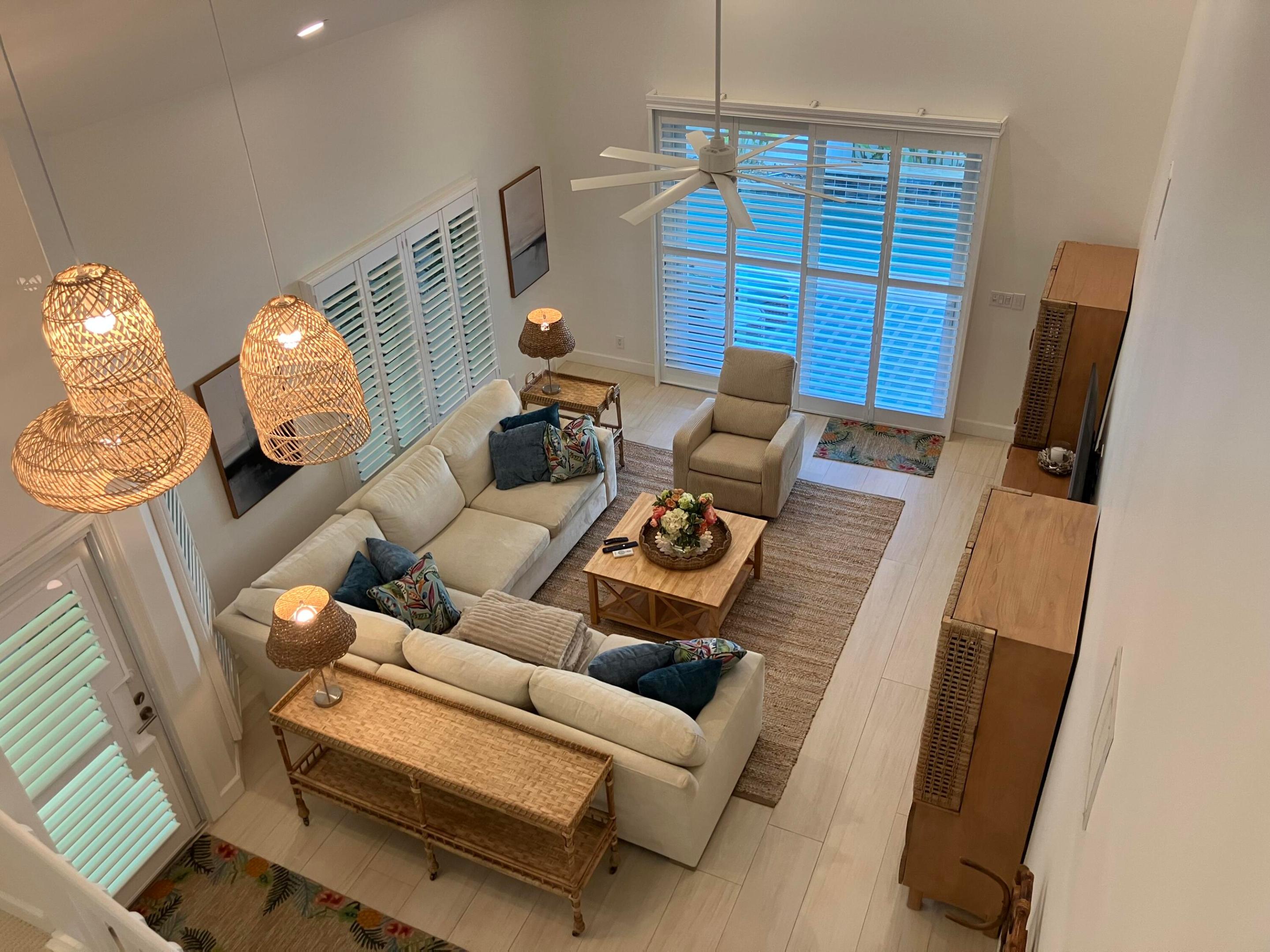 PELICAN HARBOR PH 4 - Residential Lease