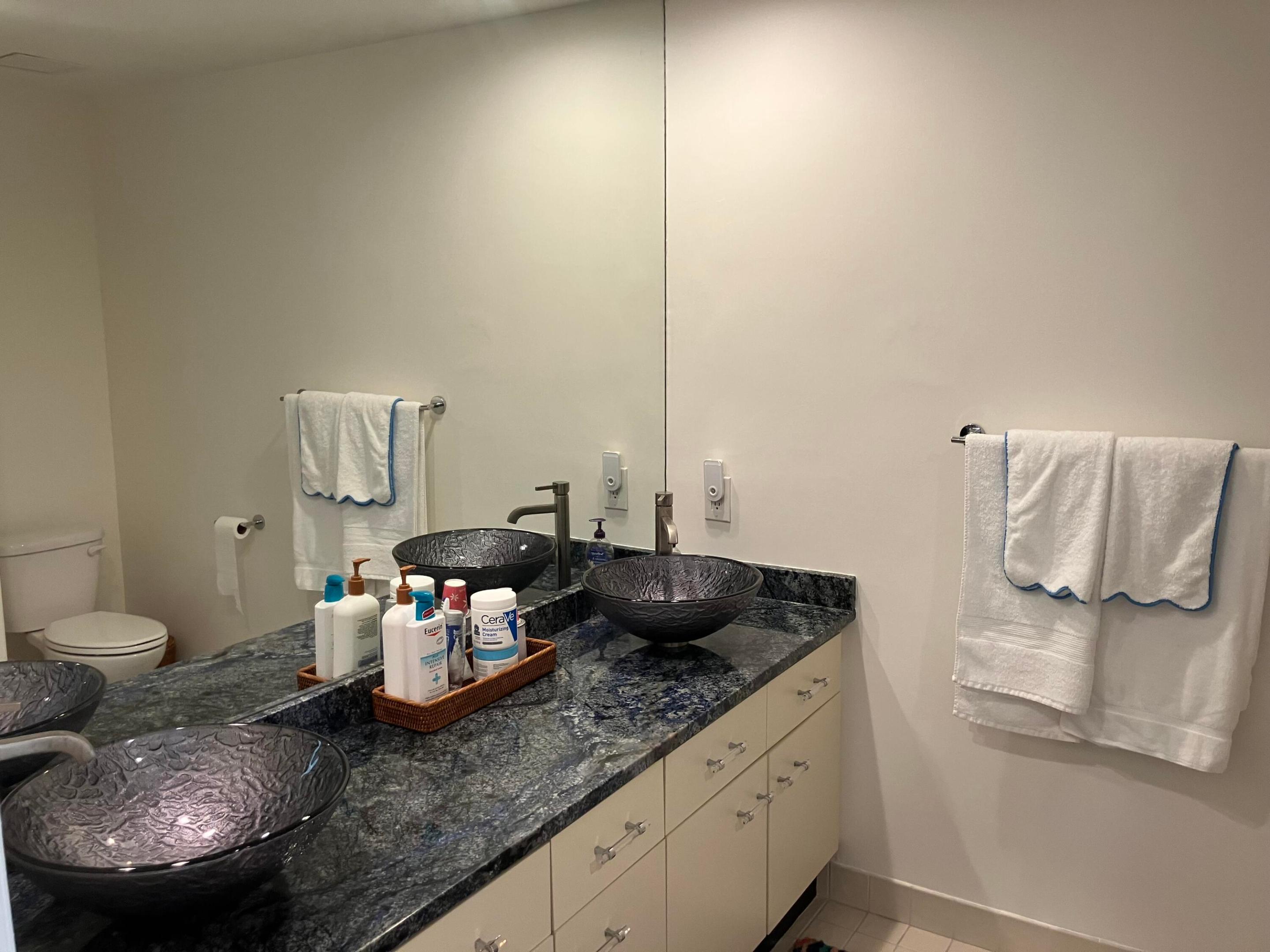 PELICAN HARBOR PH 4 - Residential Lease