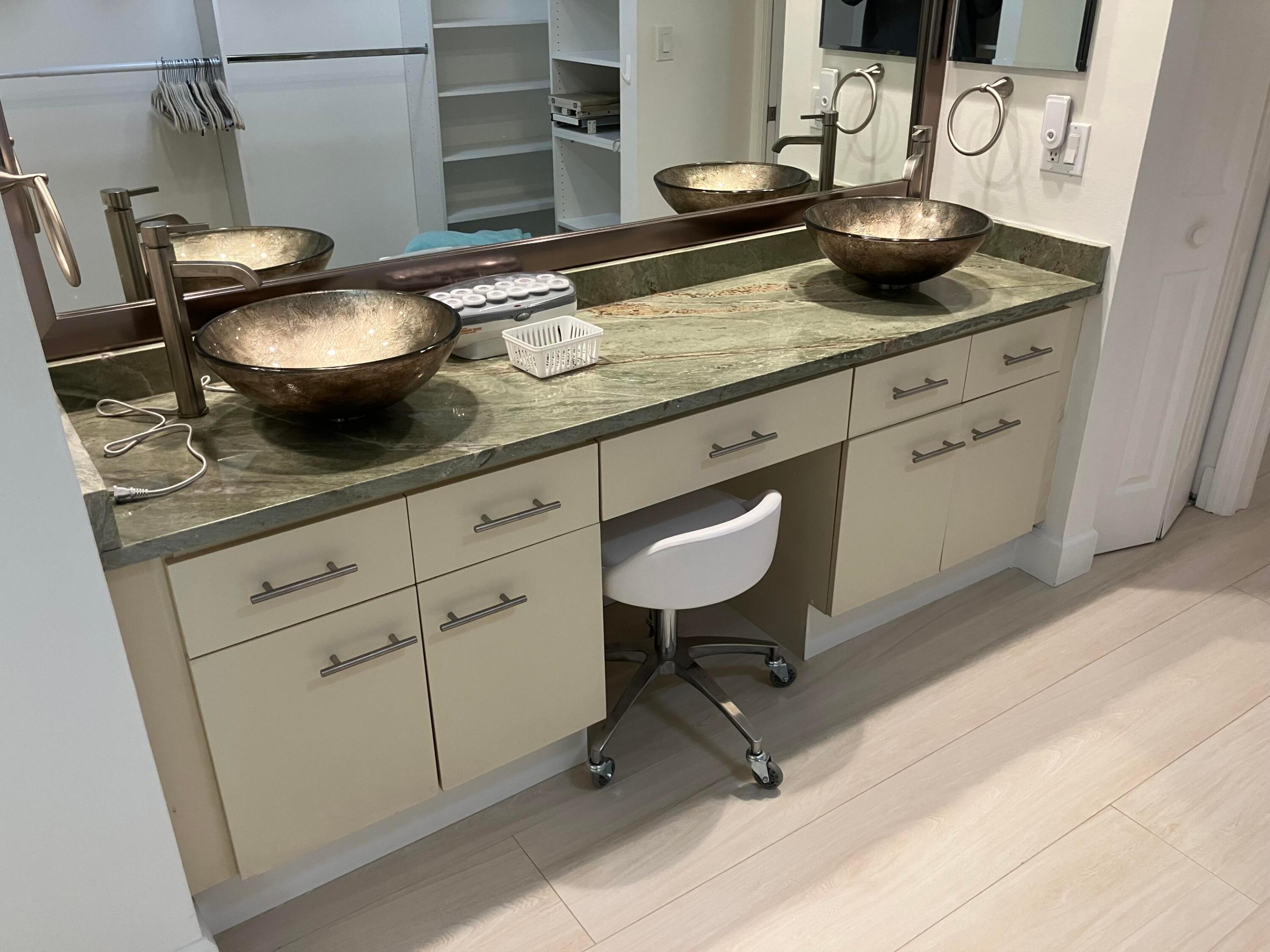 PELICAN HARBOR PH 4 - Residential Lease