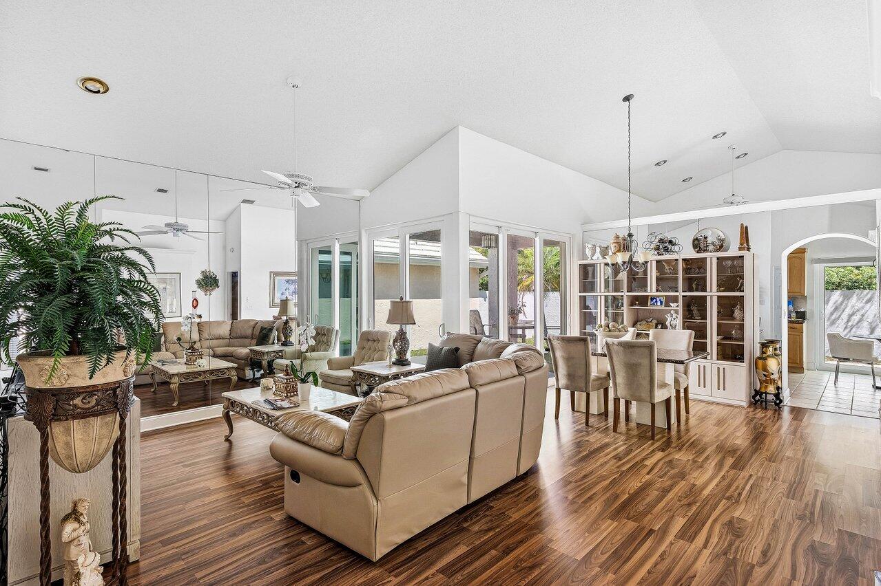 BARCLAY CLUB AT PGA NATL - Residential