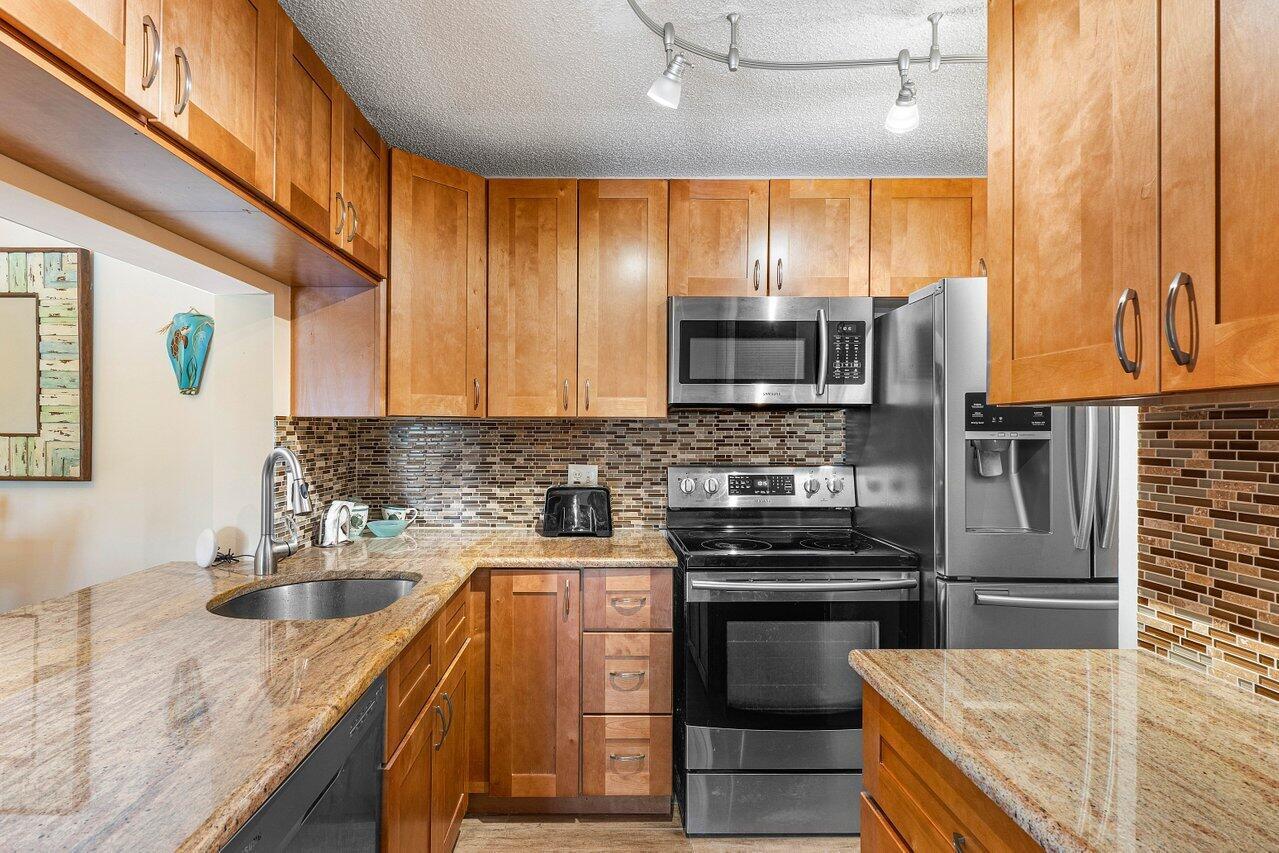 PINE RIDGE NORTH II CONDO - Residential