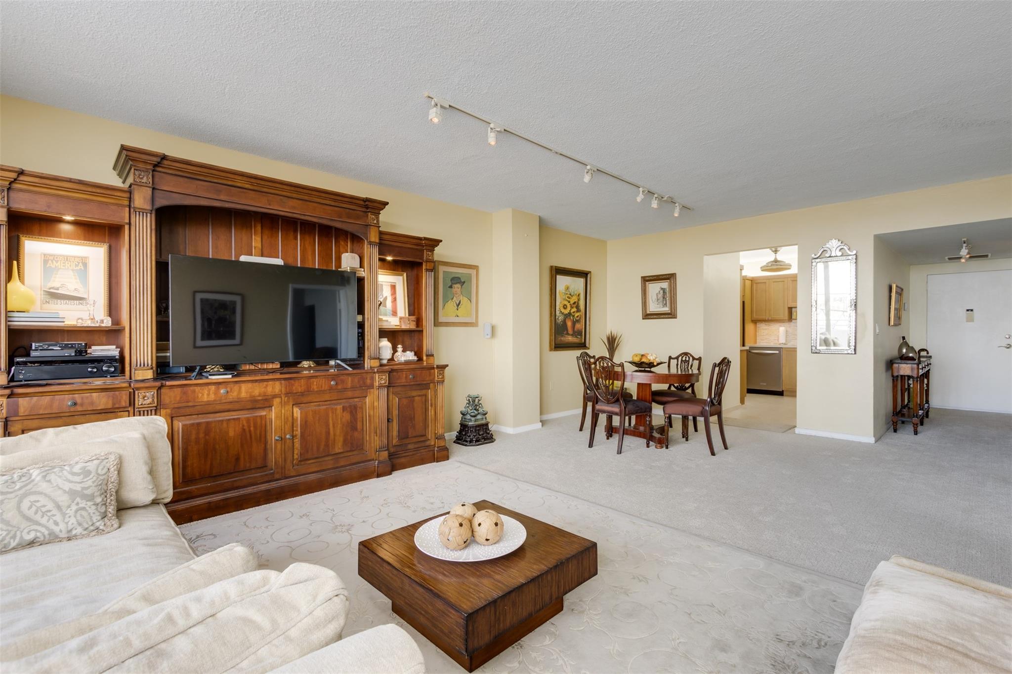 Sunrise Tower - Residential