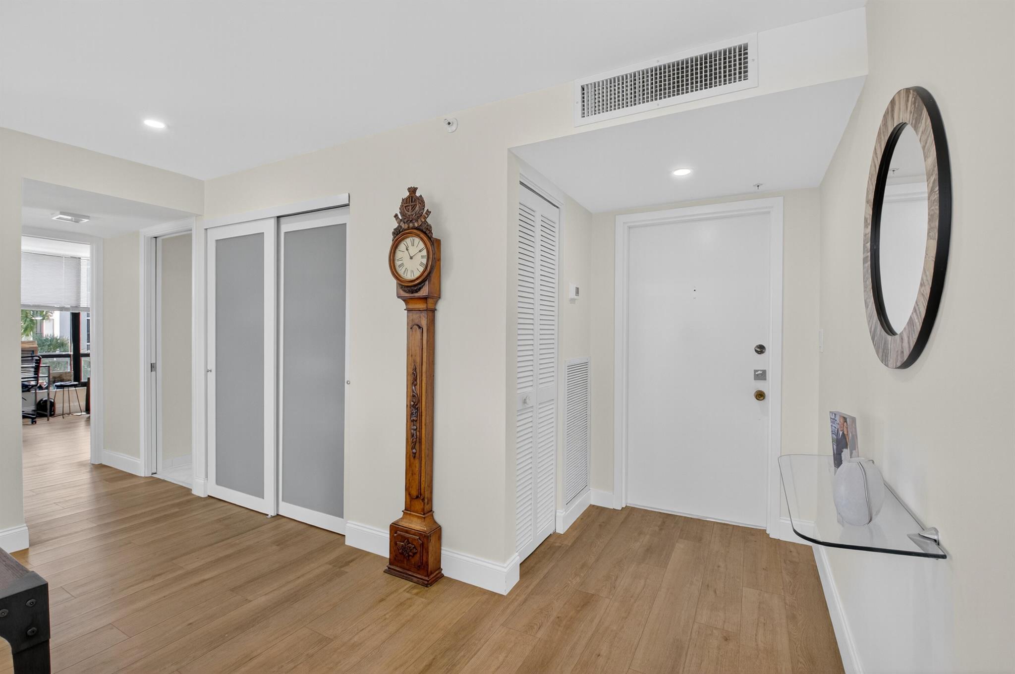 7847 Lakeside Boulevard 1042