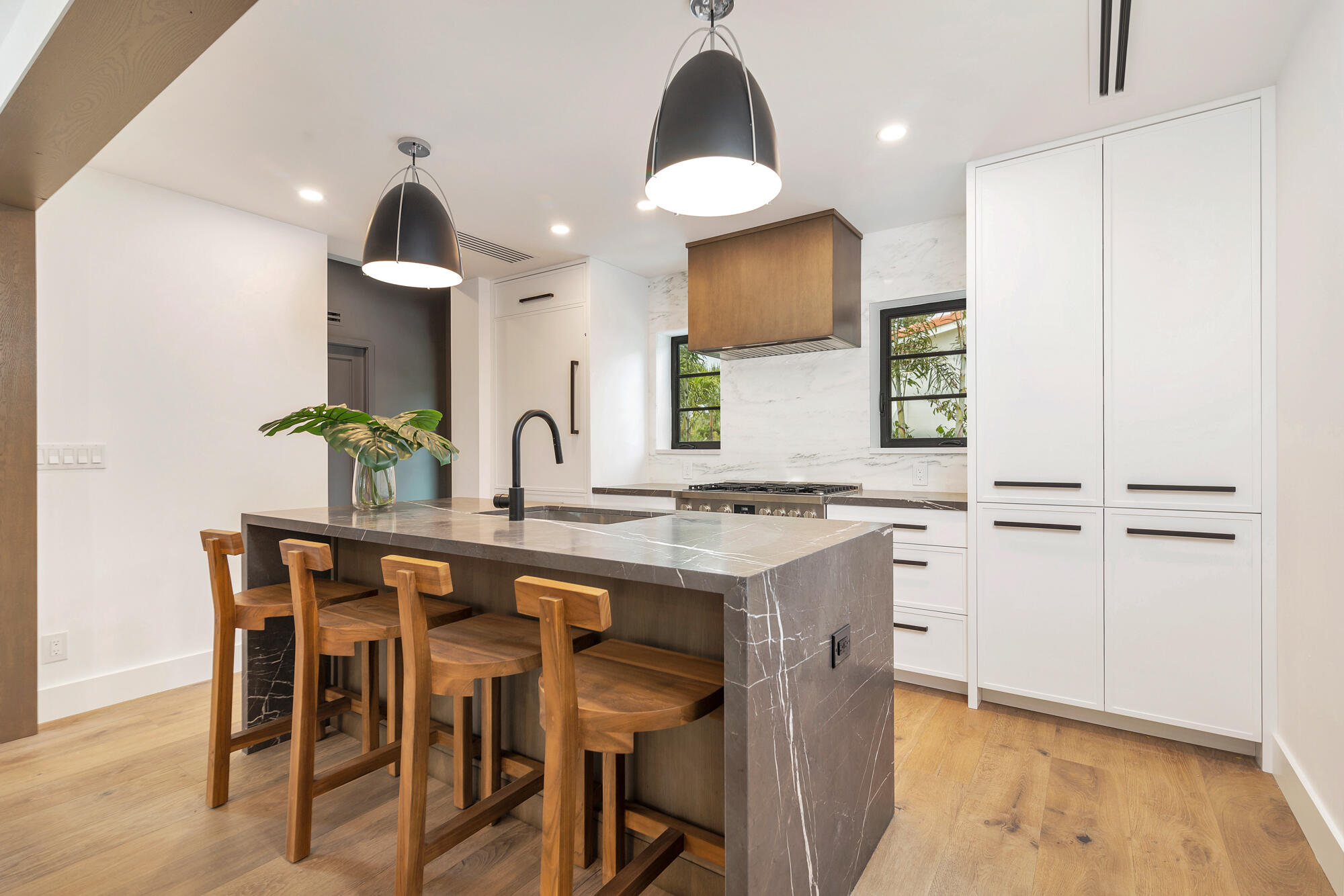 ALHAMBRA PARK PL IN - Residential