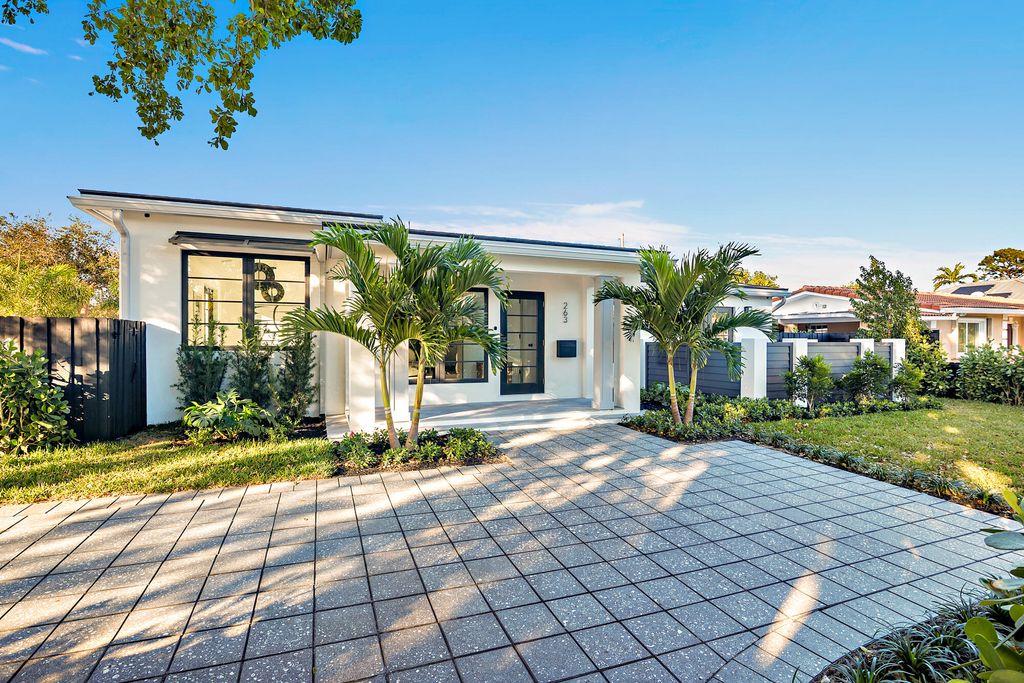 Photo of 263 Alhambra Place, West Palm Beach, FL 33405 (MLS # R11164353)