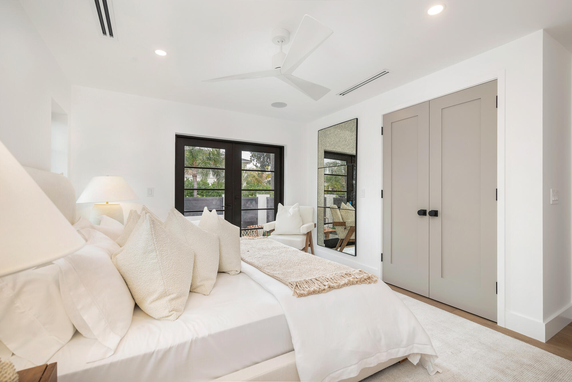 ALHAMBRA PARK PL IN - Residential