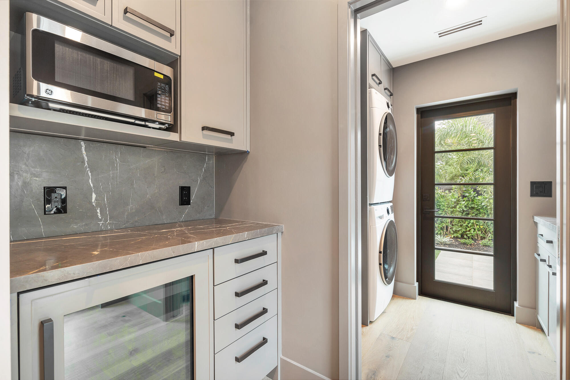 ALHAMBRA PARK PL IN - Residential