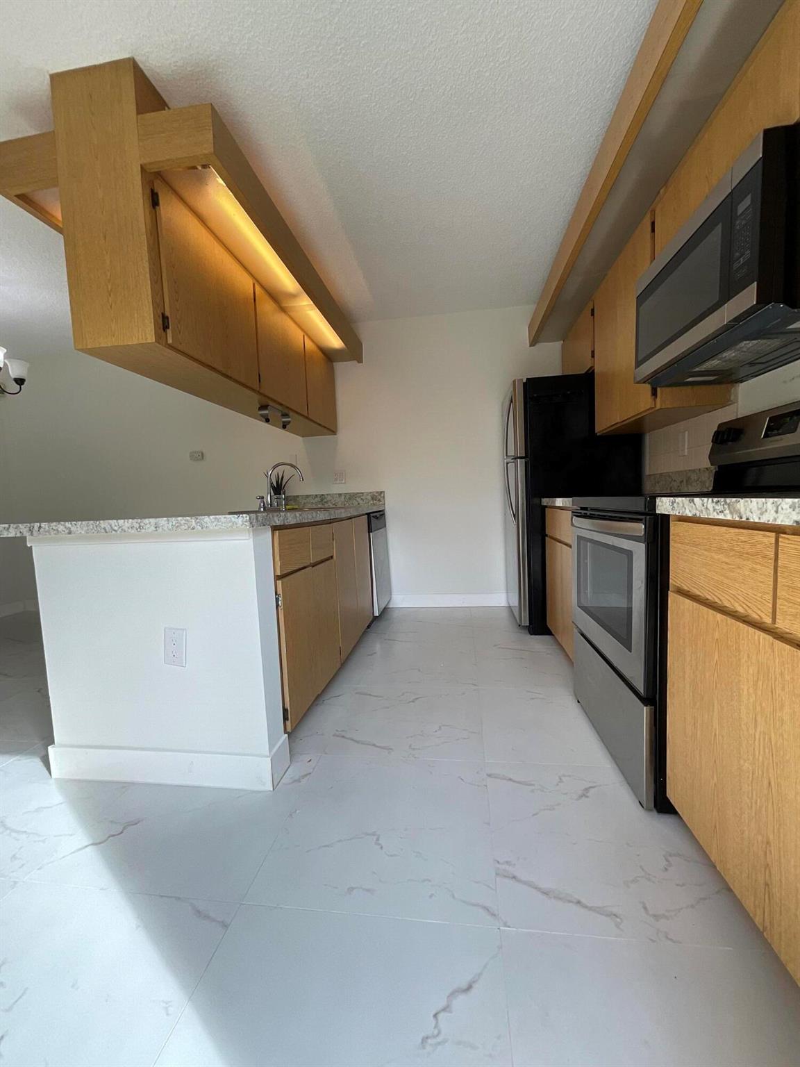 HERITAGE VILLAGE OF P B L - Residential Lease