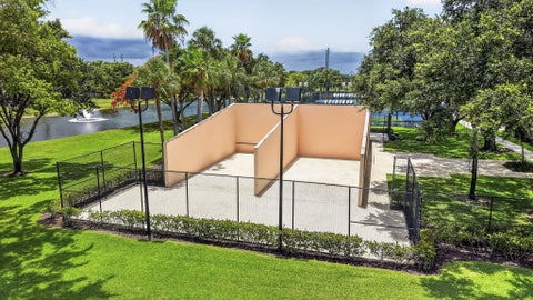 Tiny photo for 2624 Mohawk Circle, West Palm Beach, FL 33409 (MLS # B26090739)