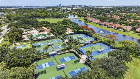 Tiny photo for 2624 Mohawk Circle, West Palm Beach, FL 33409 (MLS # B26090739)