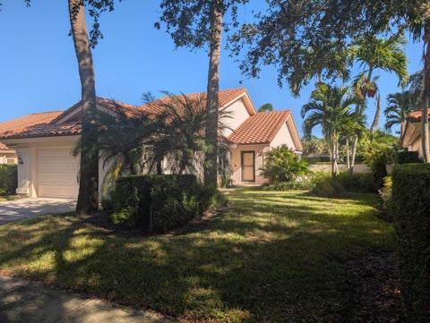 Photo of 2624 Mohawk Circle, West Palm Beach, FL 33409 (MLS # B26090739)