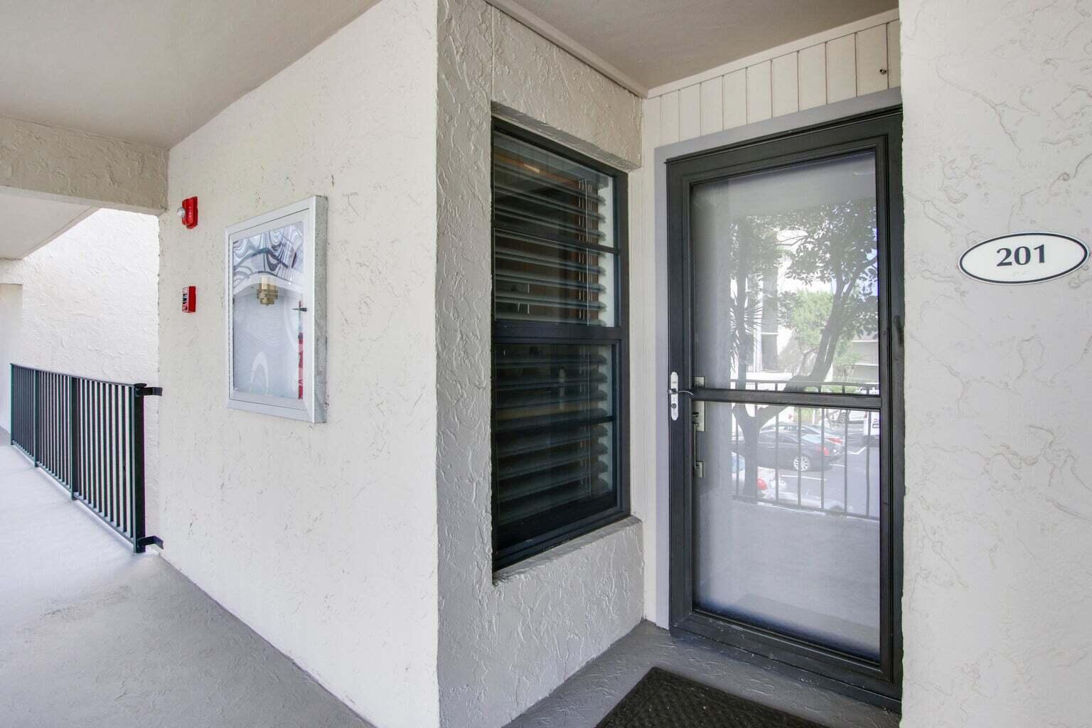 8 Royal Palm Way 2010