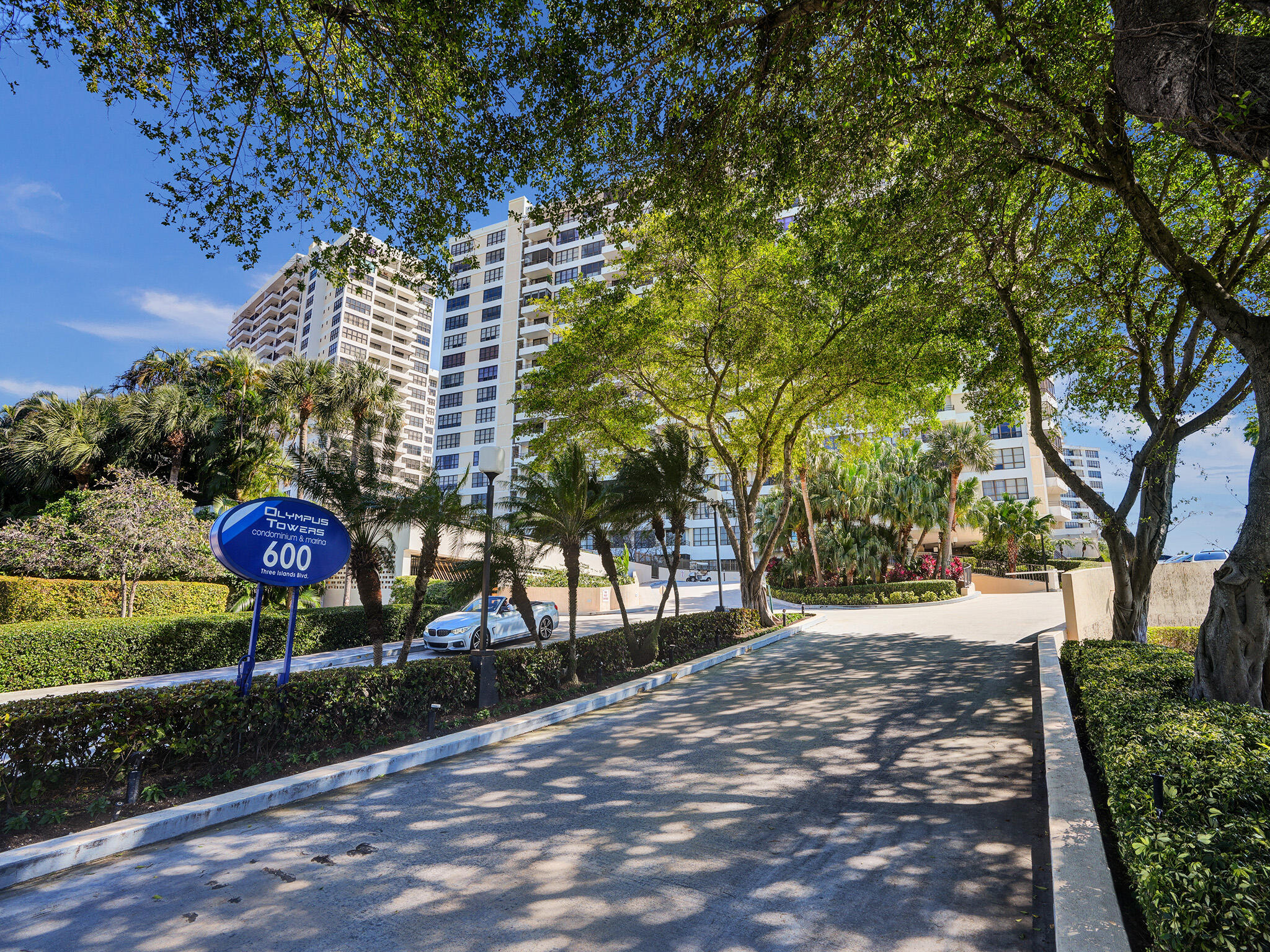OLYMPUS CONDO PHASE - Residential