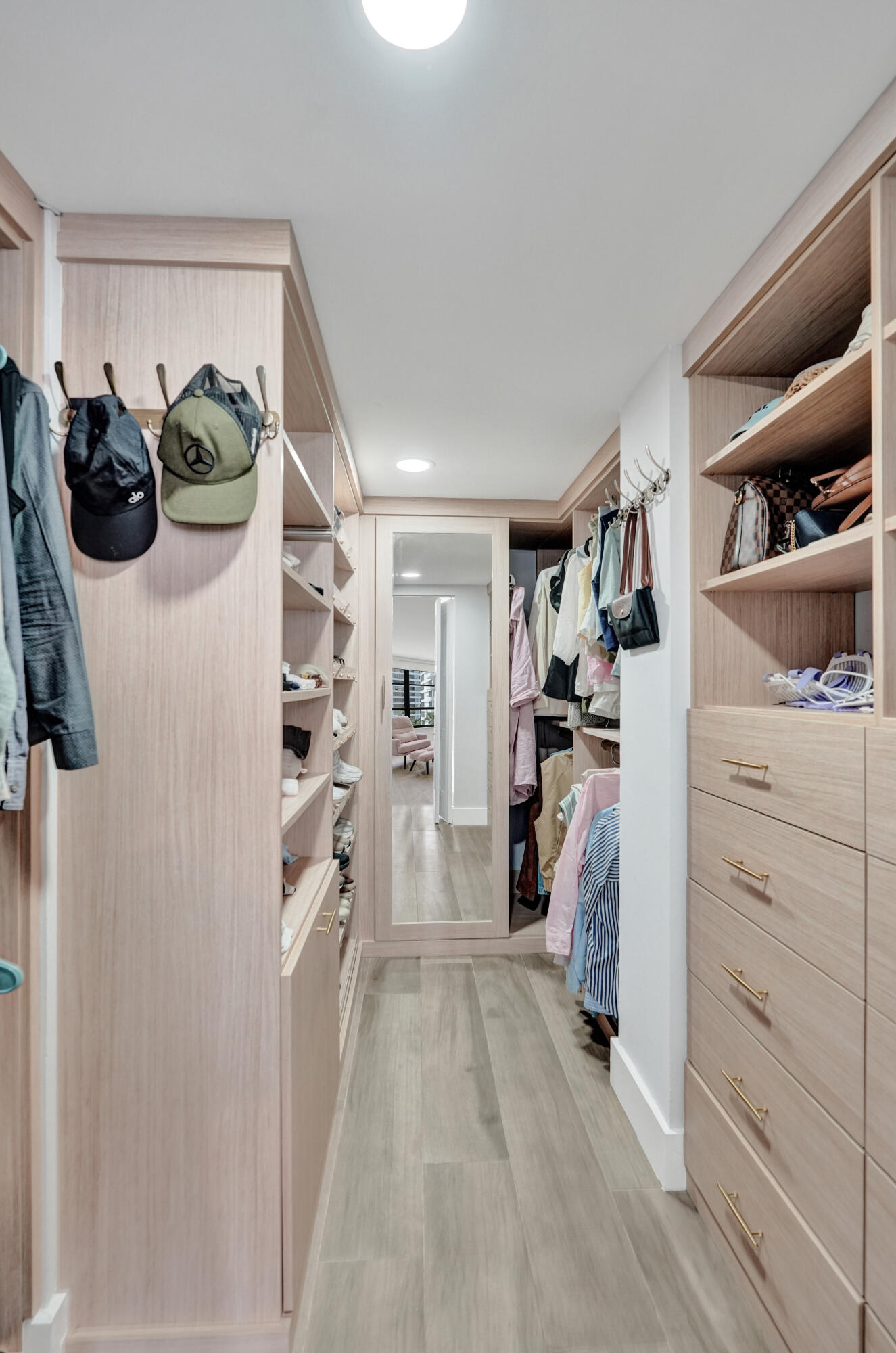 OLYMPUS CONDO PHASE - Residential