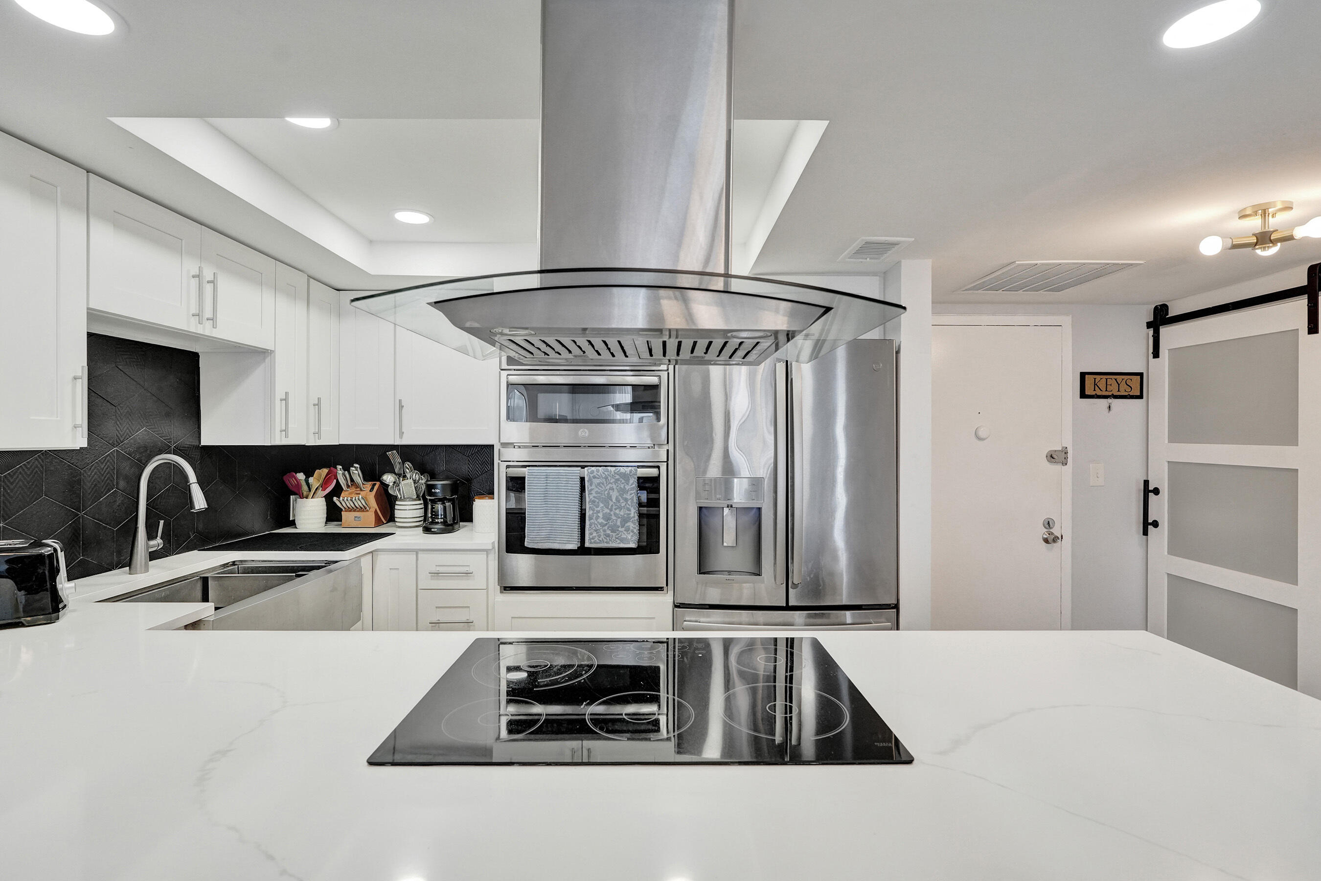 OLYMPUS CONDO PHASE - Residential