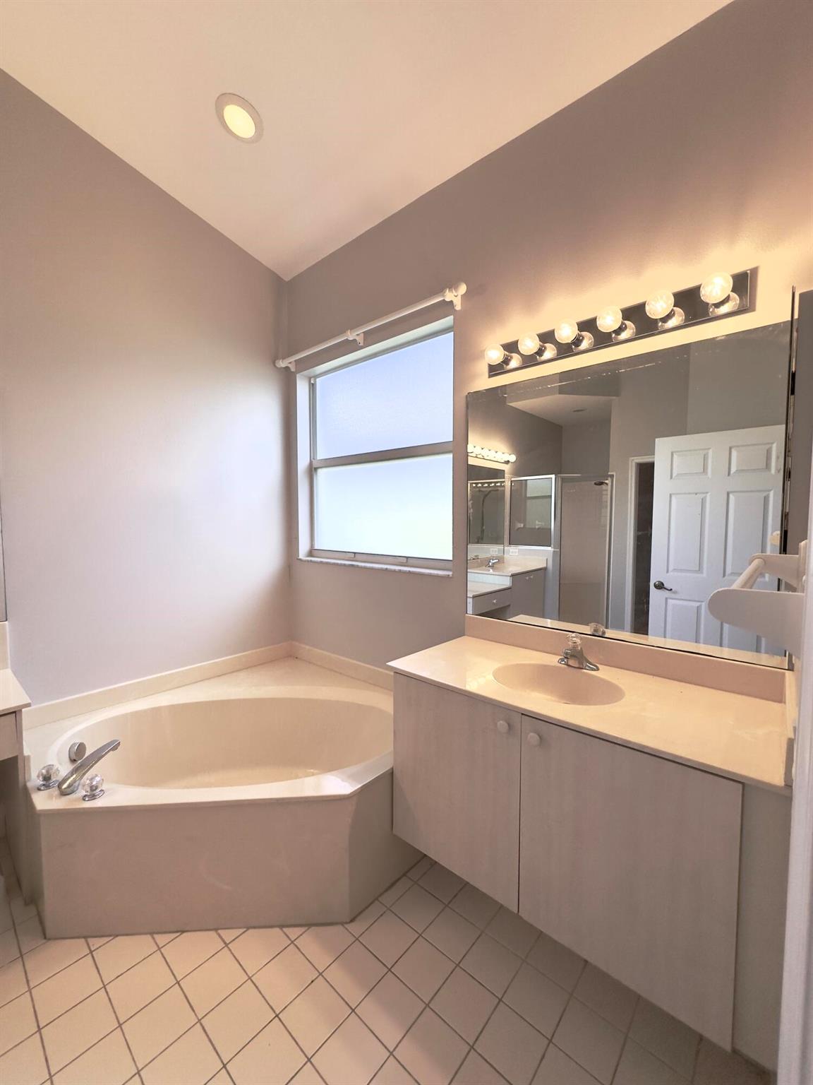 MAGNOLIA LAKES AT ST LUCI - Residential Lease