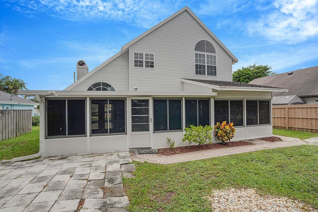 Photo of 6467 Foster Street, Jupiter, FL 33458 (MLS # R11164080)