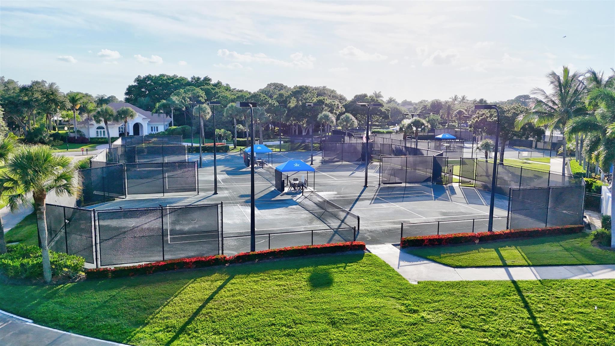 WILLOUGHBY GOLF CLUB - Residential