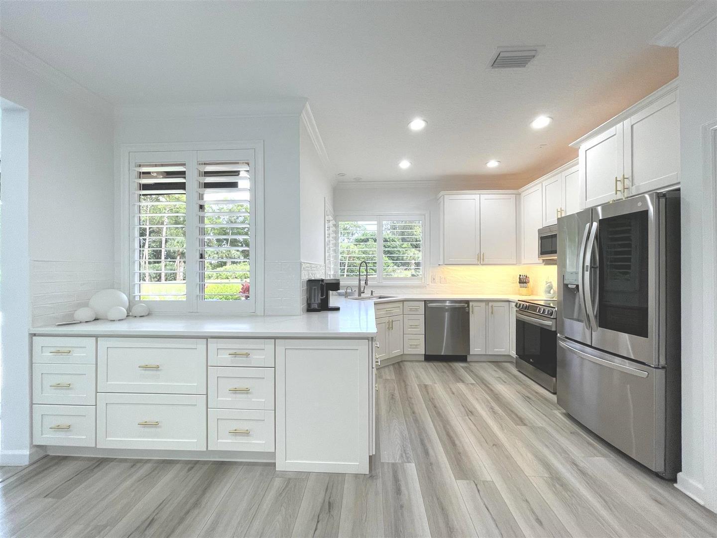 WILLOUGHBY GOLF CLUB - Residential