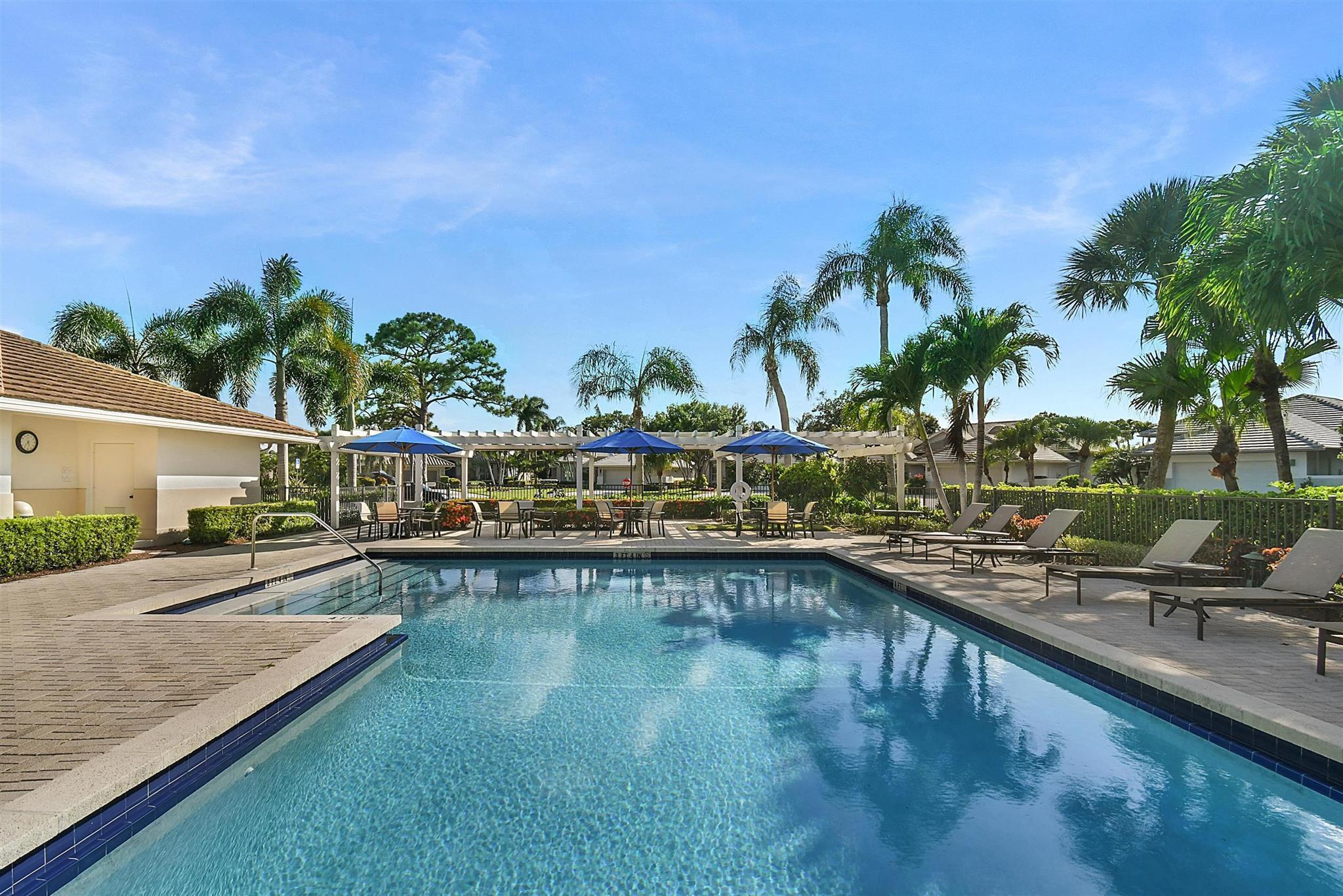 WILLOUGHBY GOLF CLUB - Residential