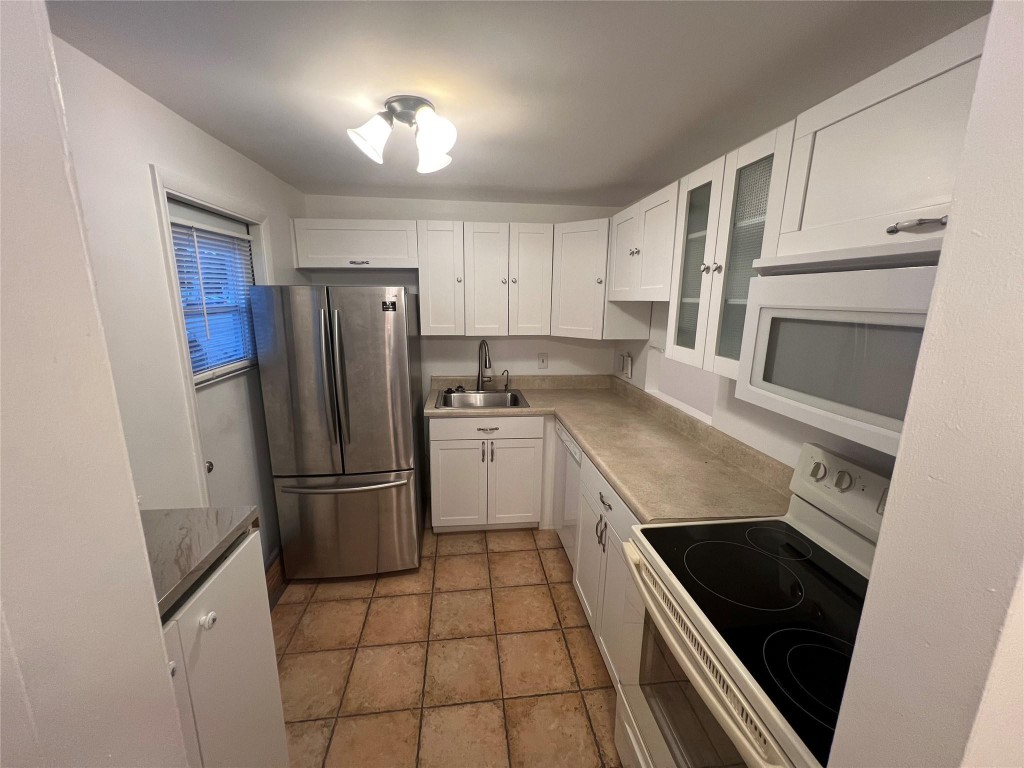 DANIANS NORTH CONDO - Residential