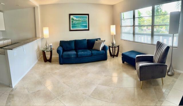 CAMBRIDGE G CONDO - Residential