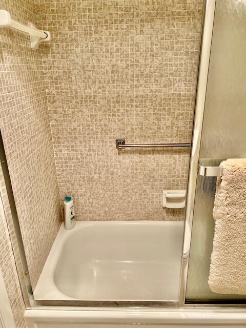 CAMBRIDGE G CONDO - Residential