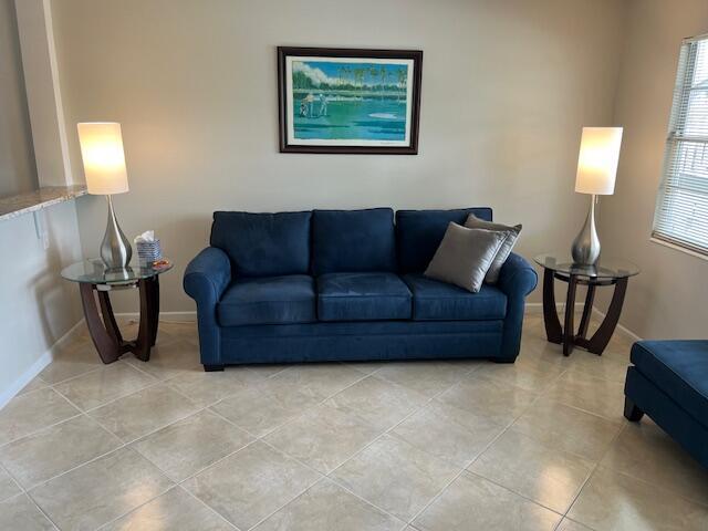 CAMBRIDGE G CONDO - Residential