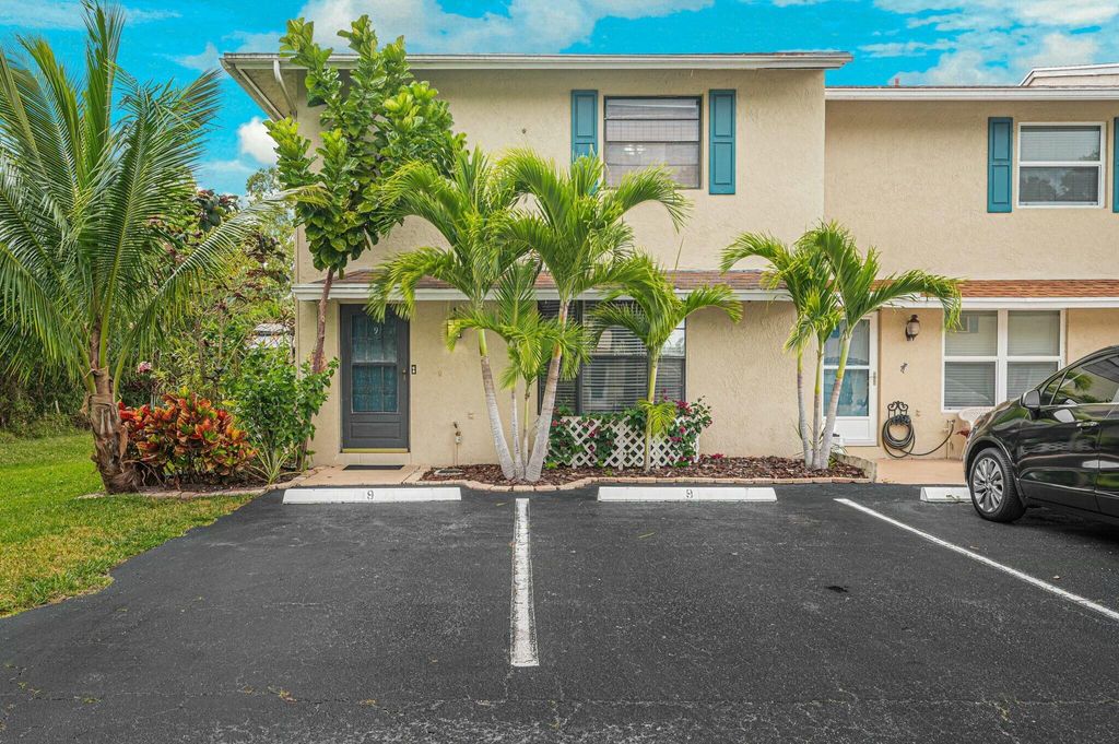 Photo of 60 SW Blackburn Terrace #9, Stuart, FL 34997 (MLS # R11068572)