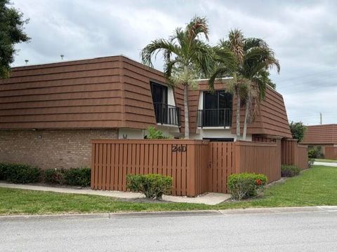 Property photo of 3900 Se County Line Road 24d, Tequesta, FL 33469