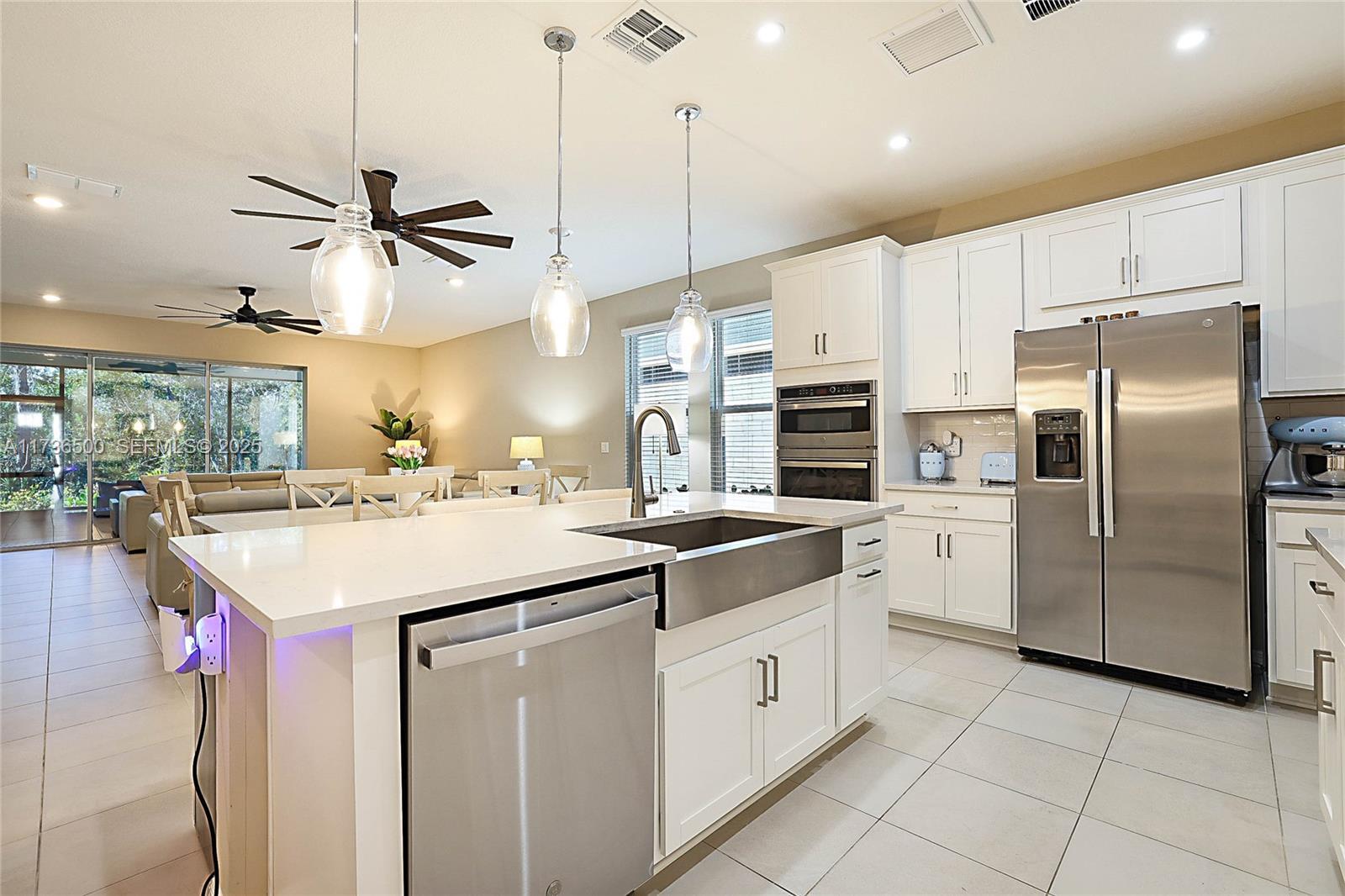 VERANDA OAKS - Residential Lease