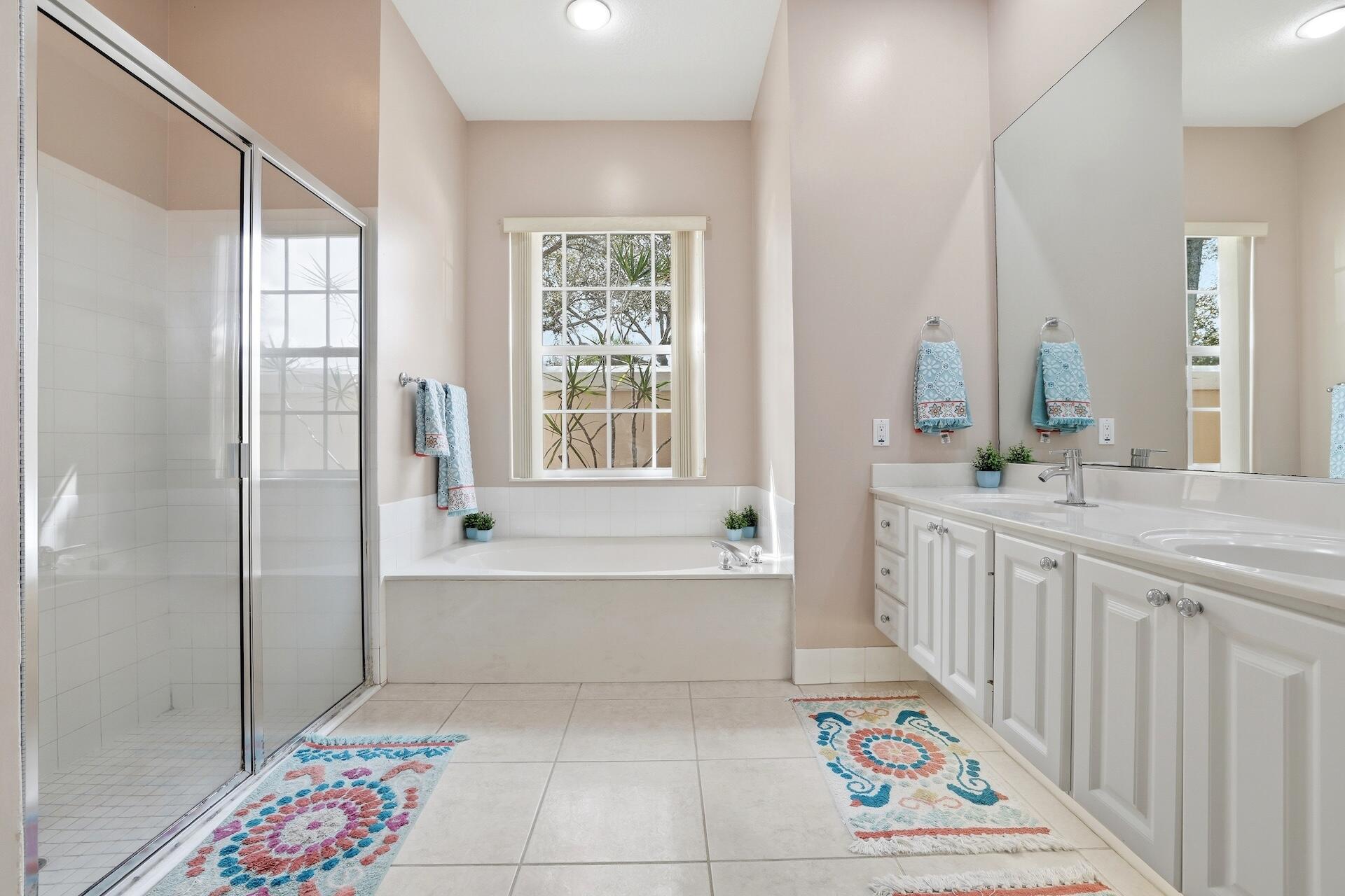 RIVERWALK 3 - Residential