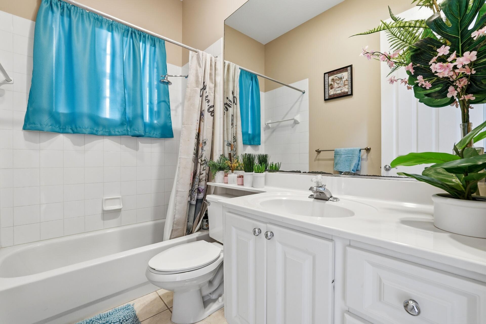 RIVERWALK 3 - Residential