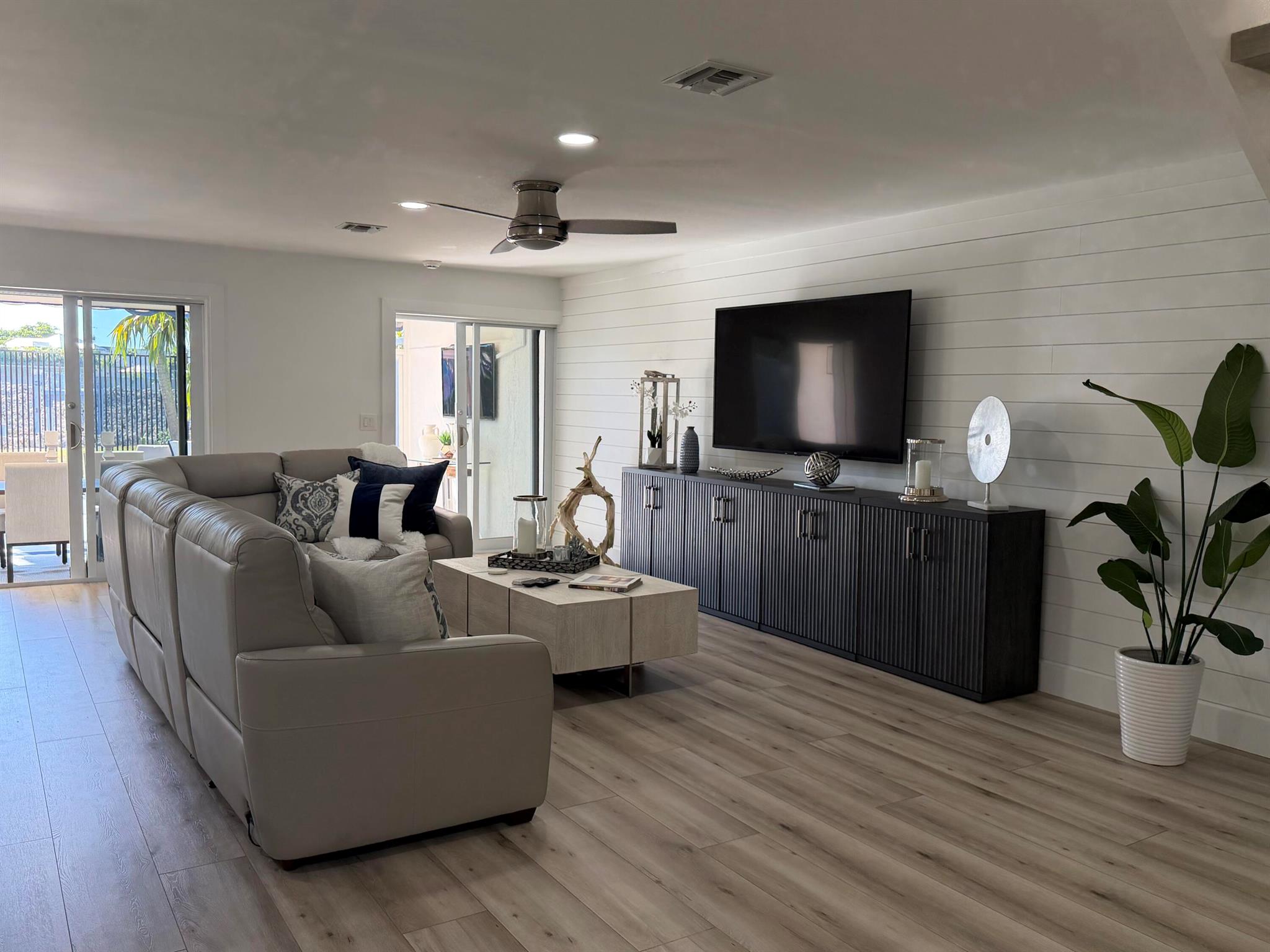 PELICAN HARBOR PH 2 - Residential