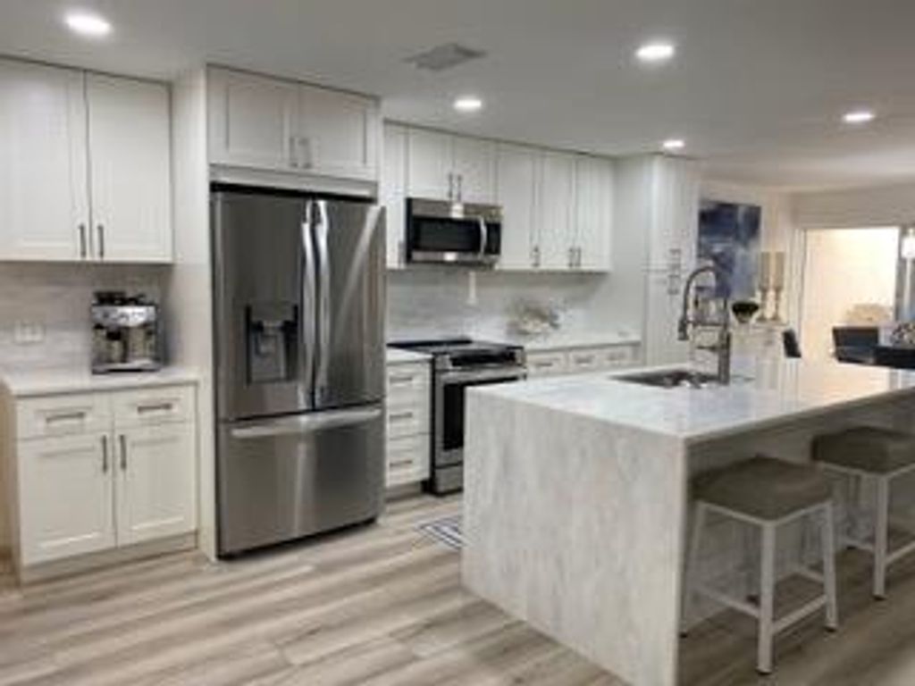 Photo of 126 Harbor Circle, Delray Beach, FL 33483 (MLS # R11150740)