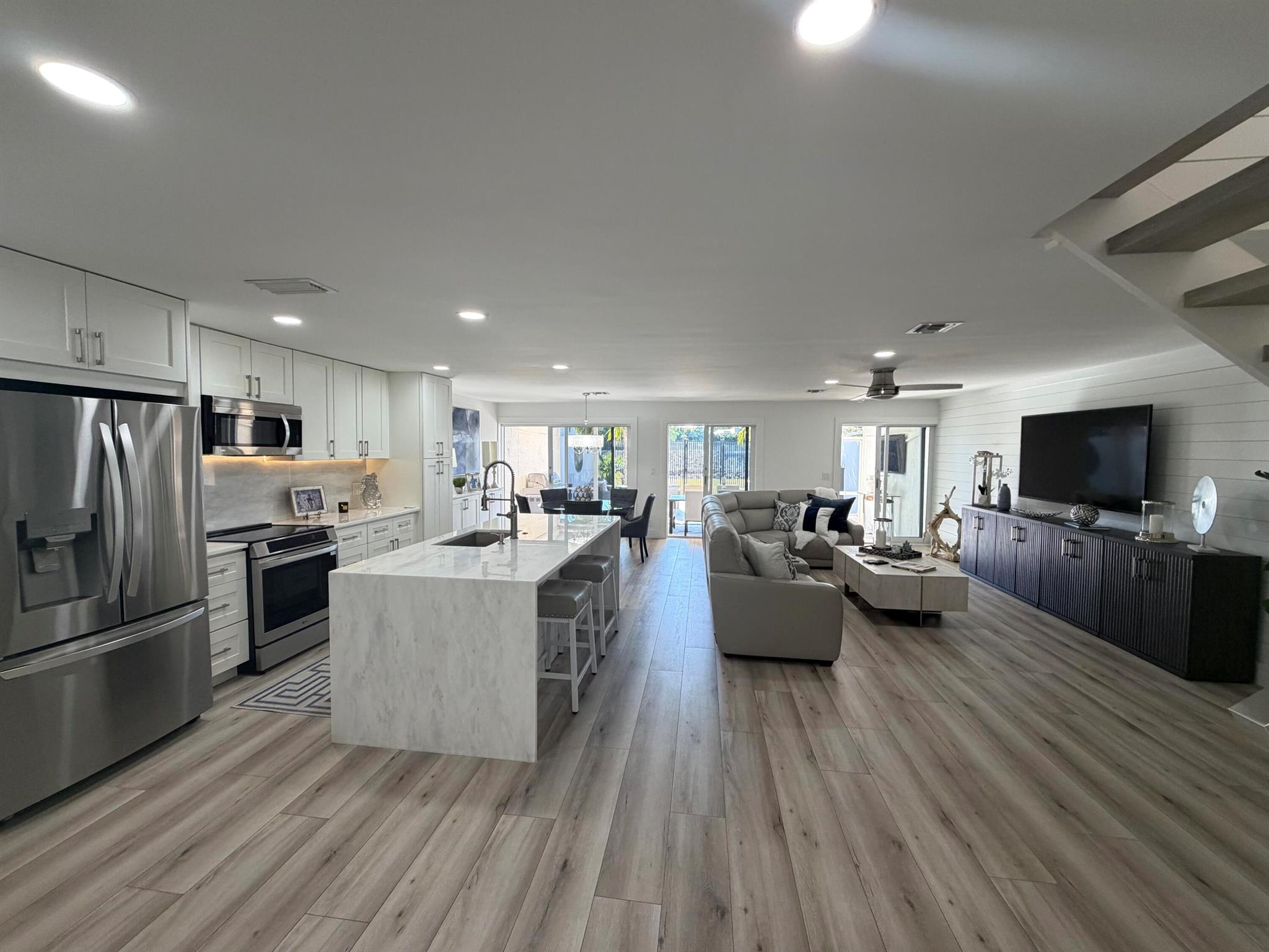 PELICAN HARBOR PH 2 - Residential