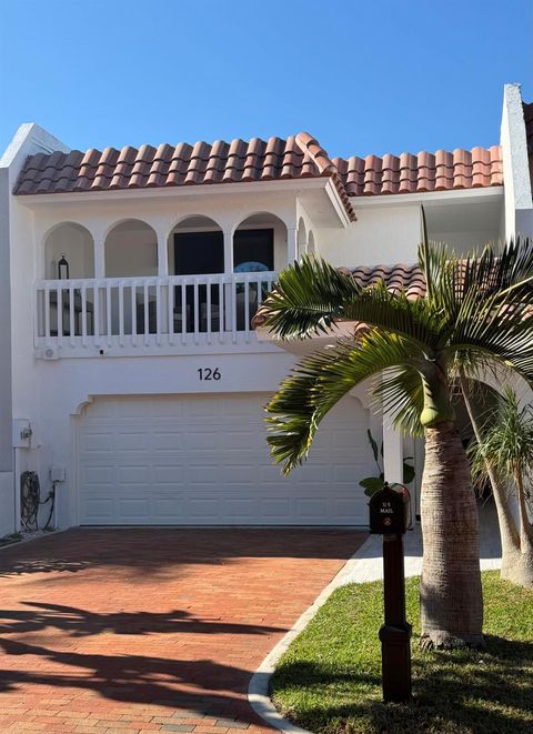 126 Harbor Circle Delray Beach FL 33483