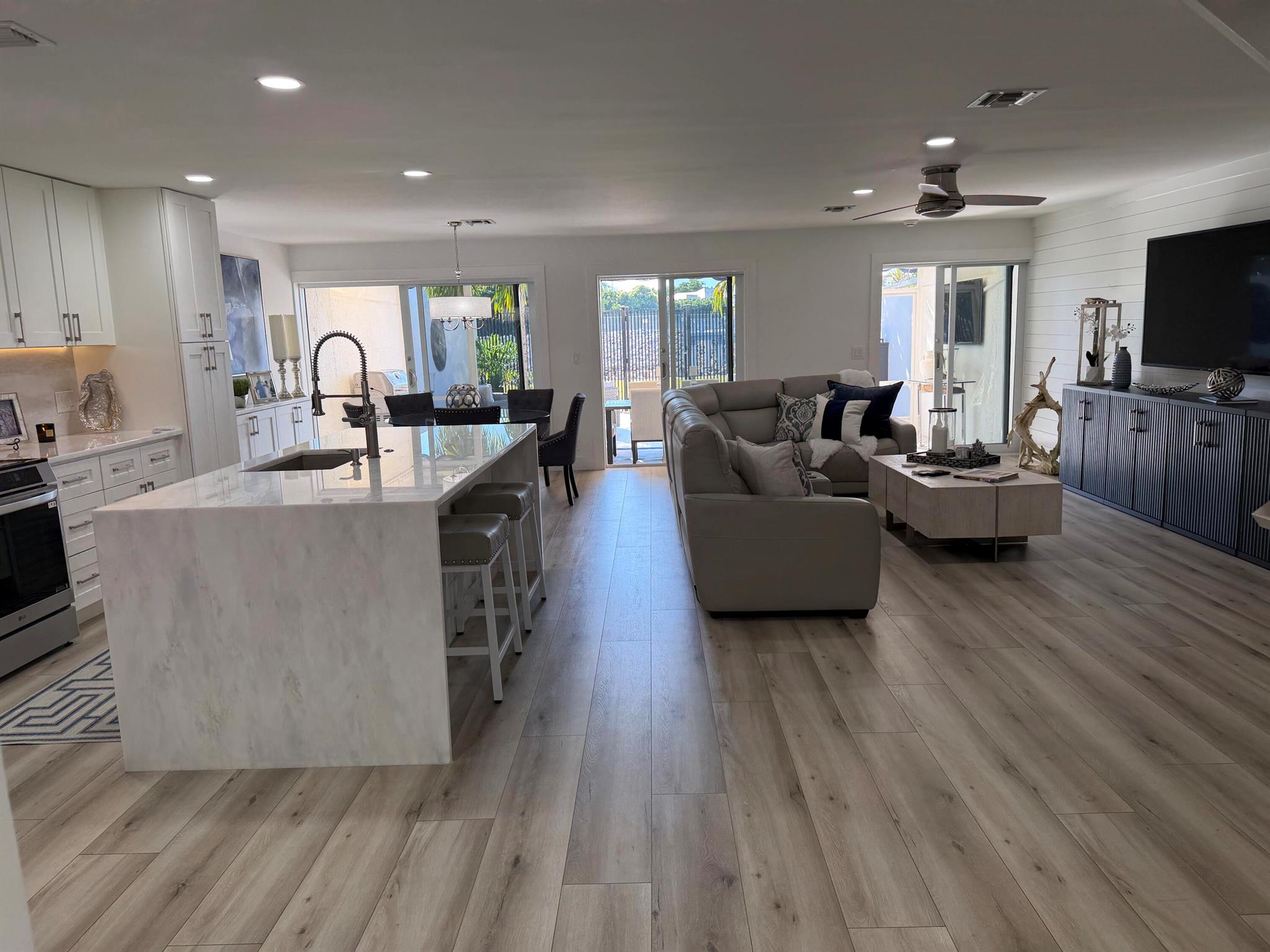 PELICAN HARBOR PH 2 - Residential