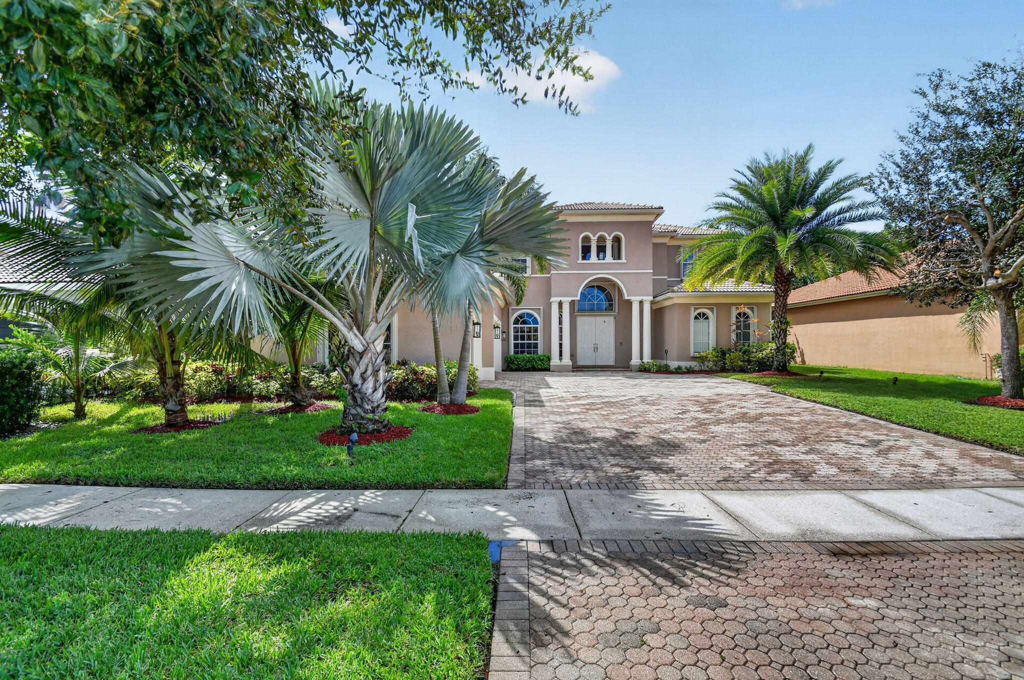 6039 WALNUT HILL Drive