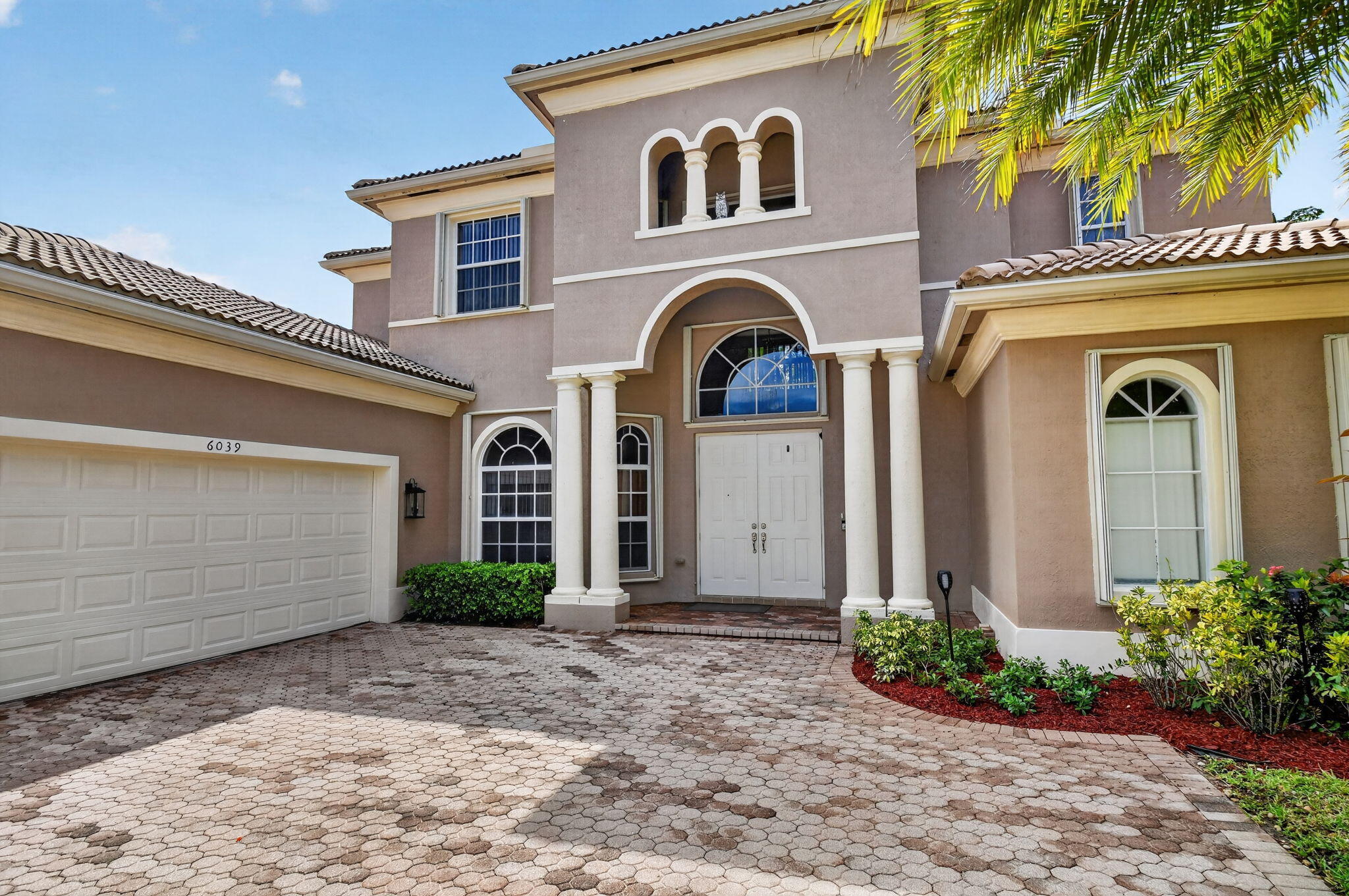 6039 WALNUT HILL Drive