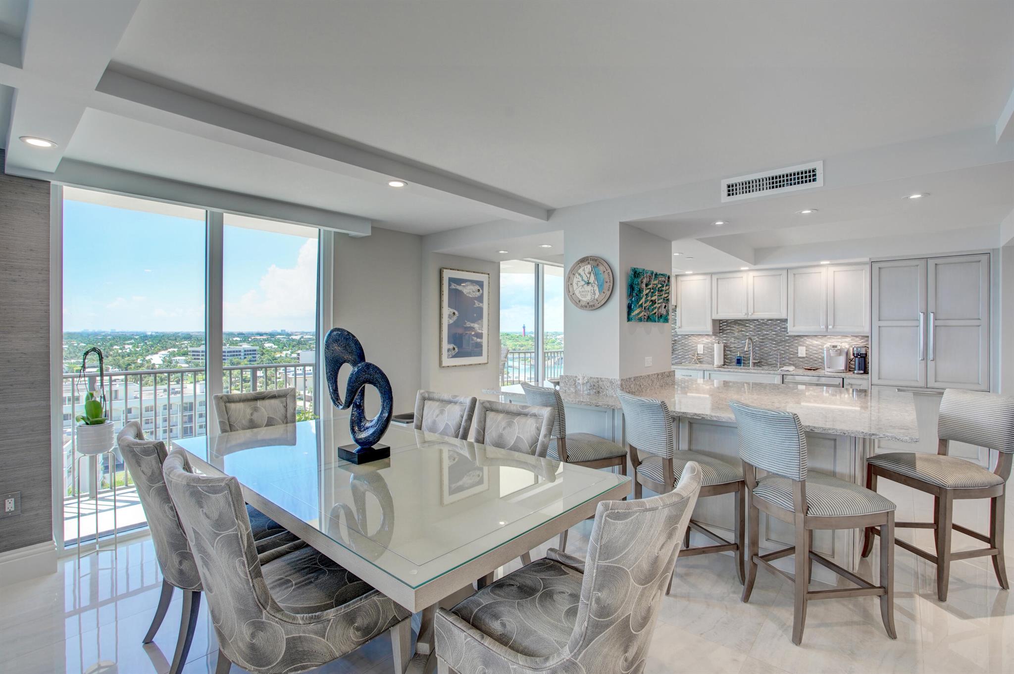 TEQUESTA TOWERS - Residential