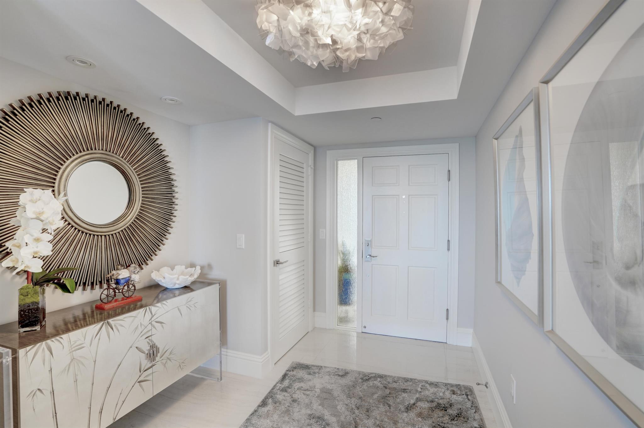 TEQUESTA TOWERS - Residential