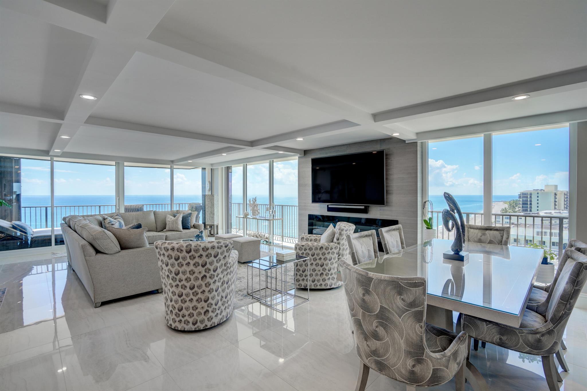 TEQUESTA TOWERS - Residential