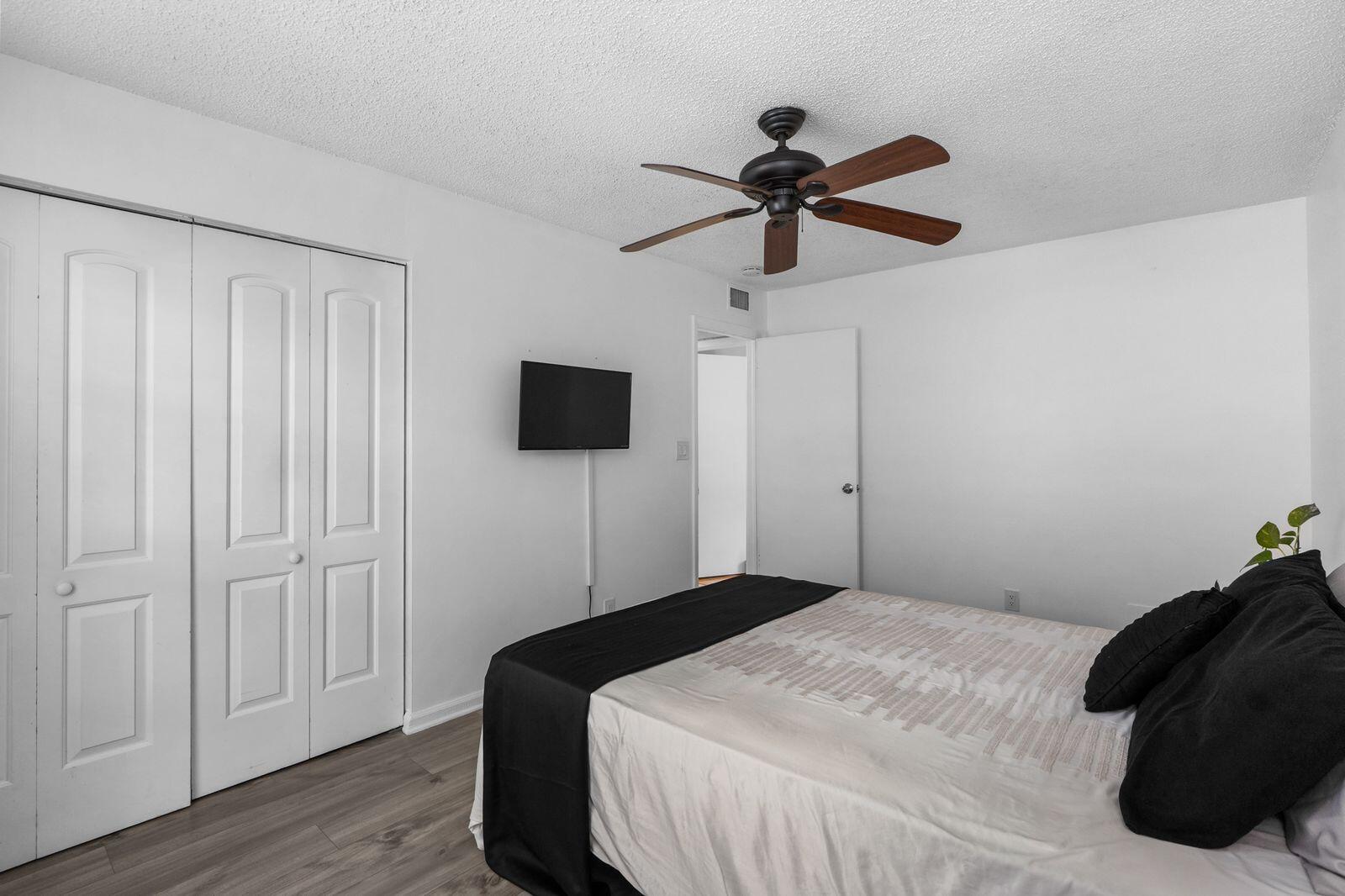 Shadowwood Condo - Residential