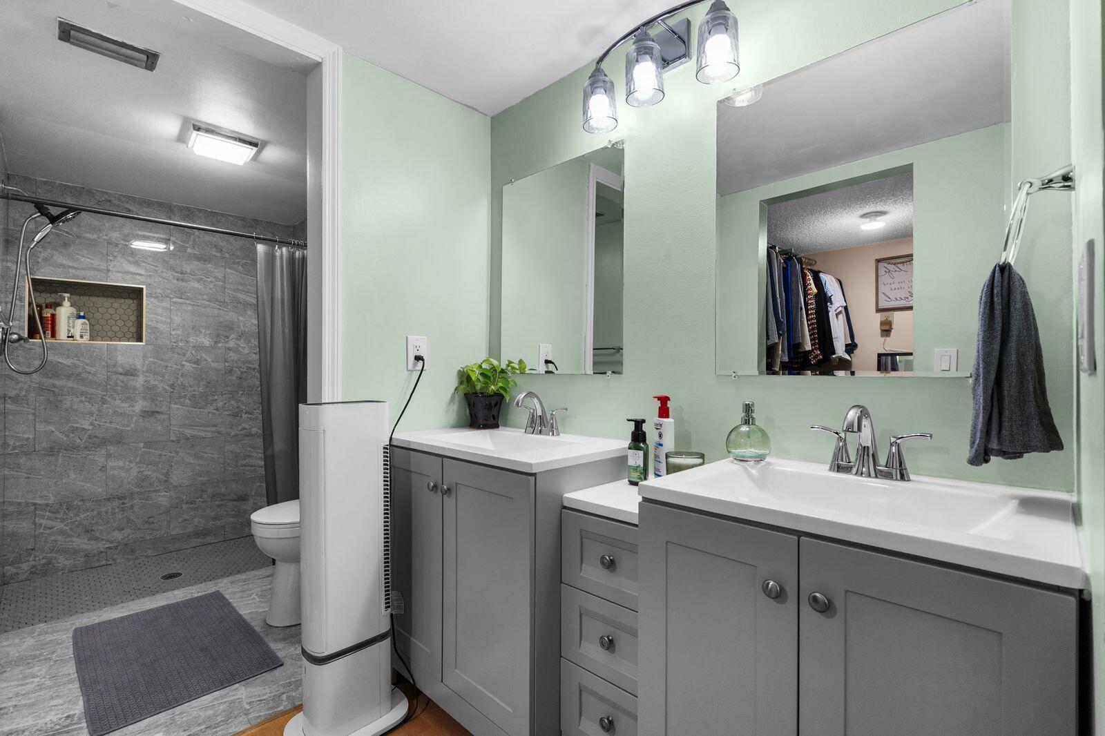 Shadowwood Condo - Residential