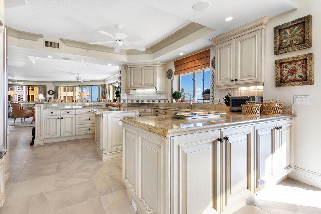 OASIS SINGER ISLAND CONDO - Residential