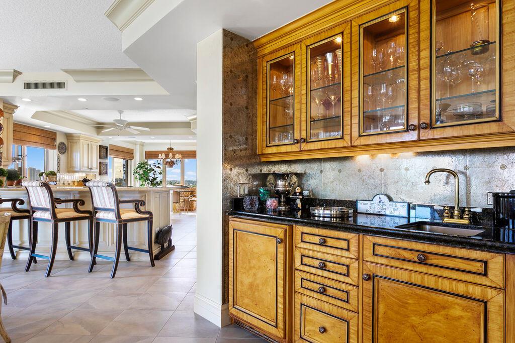 OASIS SINGER ISLAND CONDO - Residential