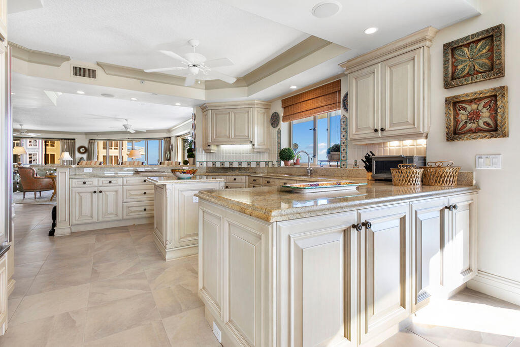 OASIS SINGER ISLAND CONDO - Residential