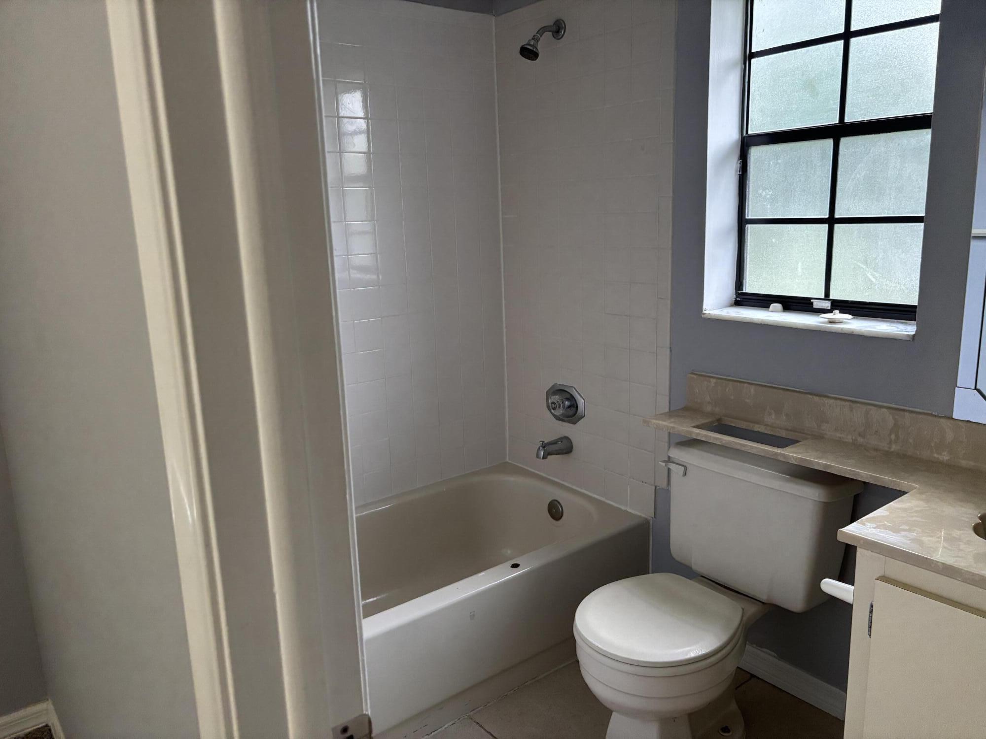 PGA RESORT COMMUNITY PL OF PRESTWICK CHASE UNIT 2 - Residential Lease